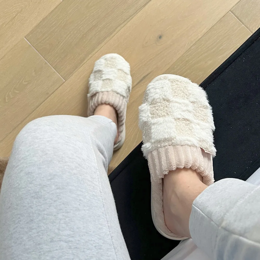 Nordic Checkered Fluffy Slippers