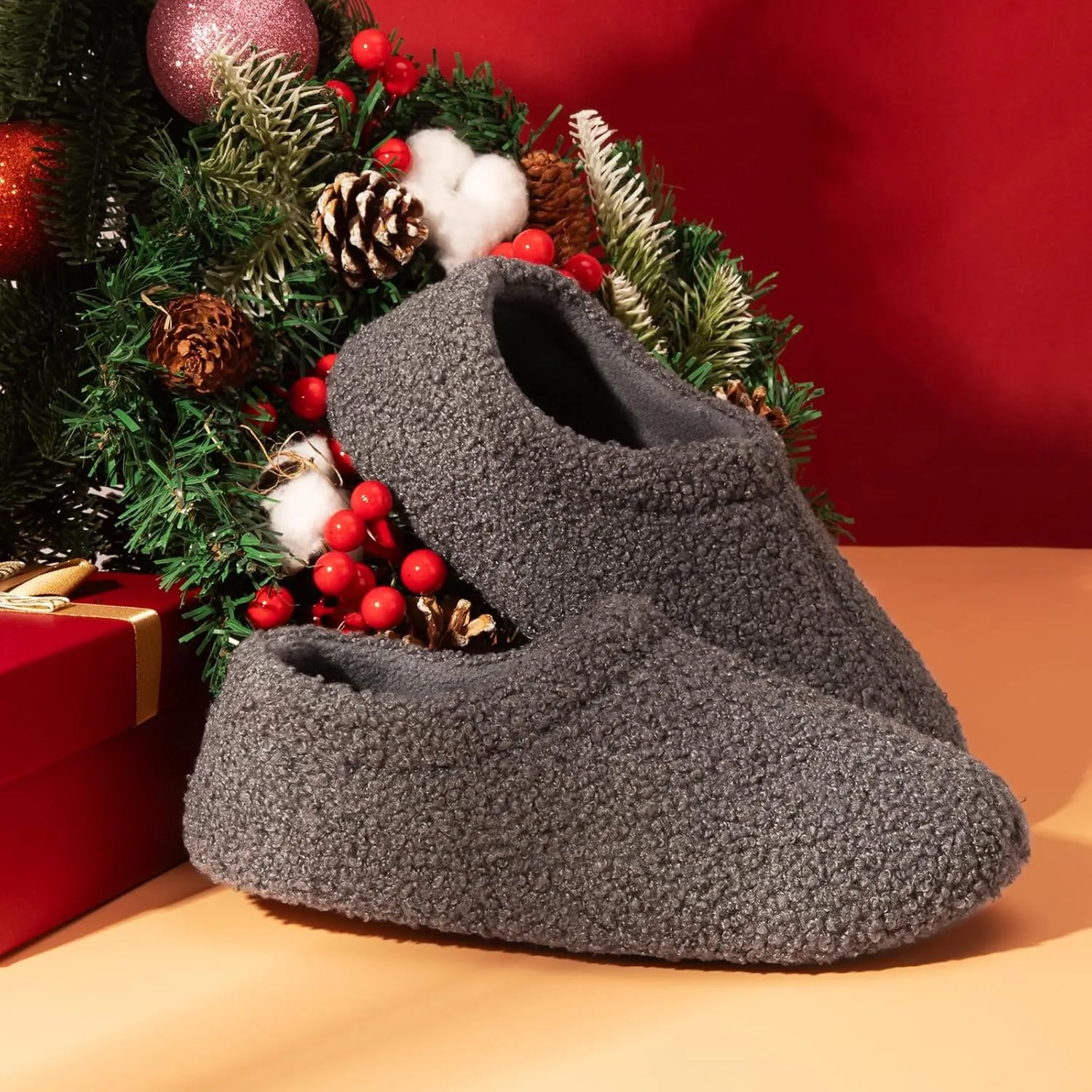 Slippers for Women Indoor Fuzzy Womens Mens Slippers Bedroom House Shoes with Memory Foam Curly Fleece for Indoor Outdoor